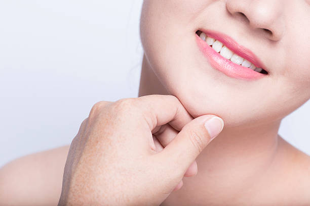 نيرا ميد تقدم: تجميل الذقن والفك بخطوات دقيقة وآمنة